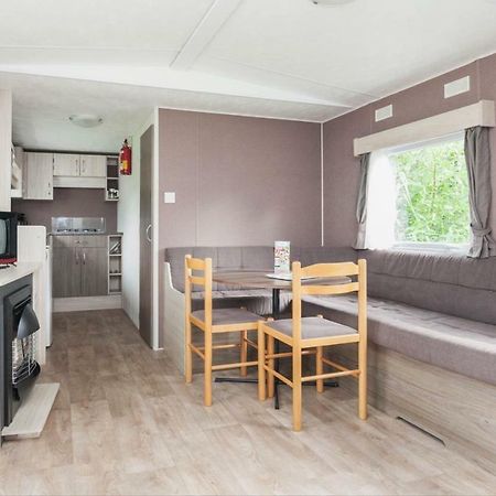 Mb Zeeuwse Mobile Home Hoek Exterior photo