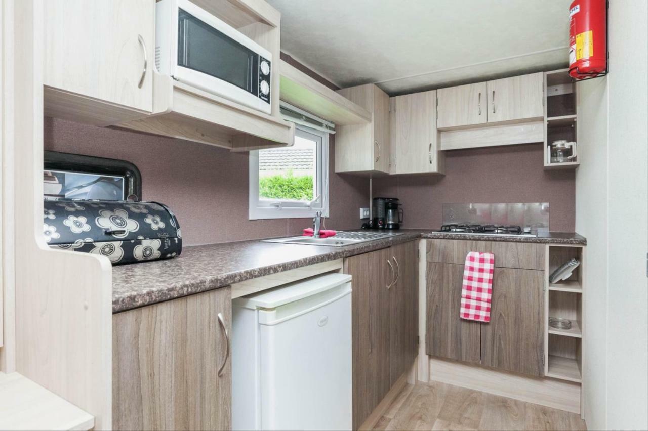 Mb Zeeuwse Mobile Home Hoek Exterior photo